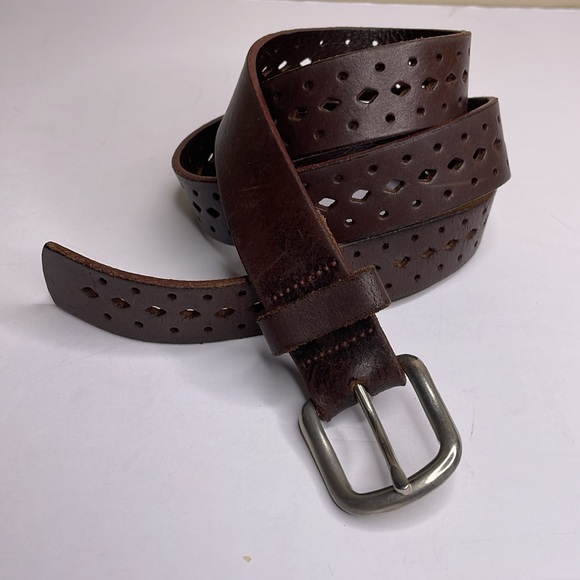 WOMAN’S Brown Leather Belt Laser Cutout Design - Picture 1 of 11